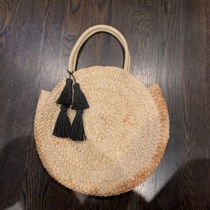 L space woven bag